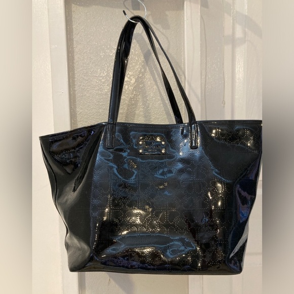 Authentic kate spade Harmony Metro Patent Leather Perferated Purse Tote- SALE! - Picture 1 of 11